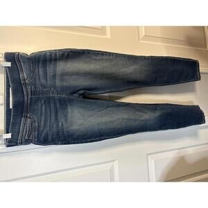 Levi's Signature Totally Shaping Pull-On Skinny Jeans Size 6 318